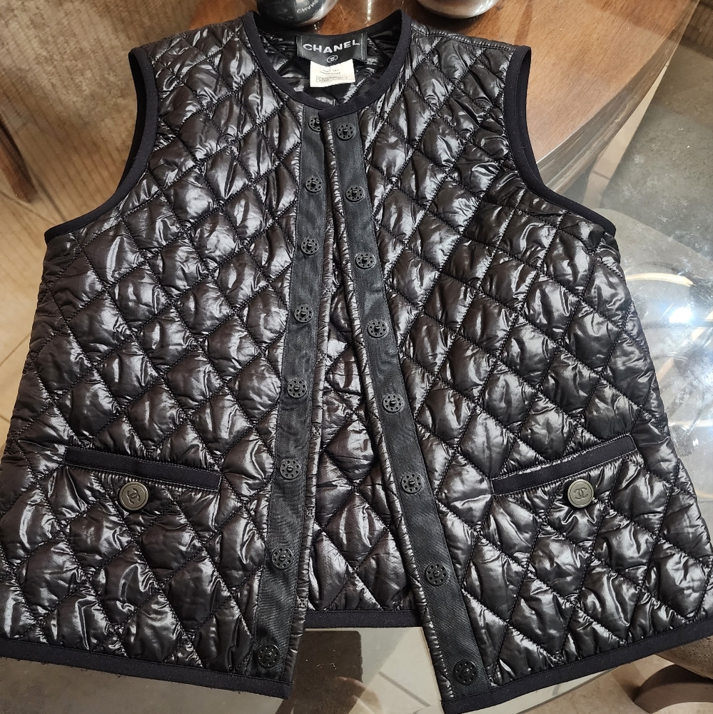 CHANEL Quilted Sleeveless Black Shiny Puffer Vest